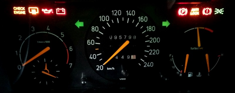 Compteurs de SAAB 900
