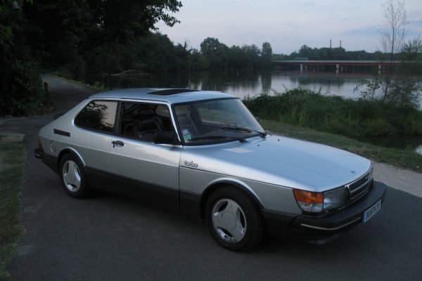 SAAB 900 client